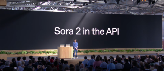 10月7日外盘头条:美政府停摆进入第六天 美国将对中重型卡车征收关税 OpenAI拟入股AMD 金价剑指4000美元